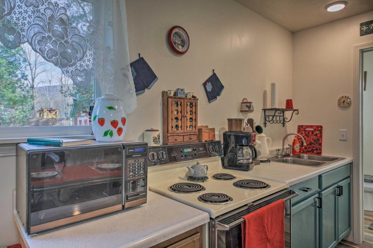 Pet-Friendly Libby Cottage With Mountain Views! Bagian luar foto
