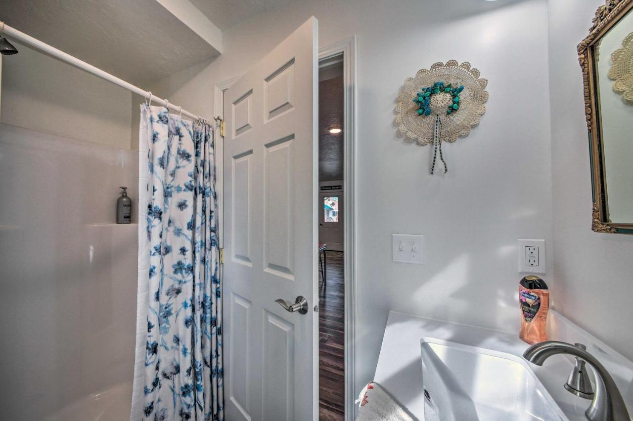 Pet-Friendly Libby Cottage With Mountain Views! Bagian luar foto